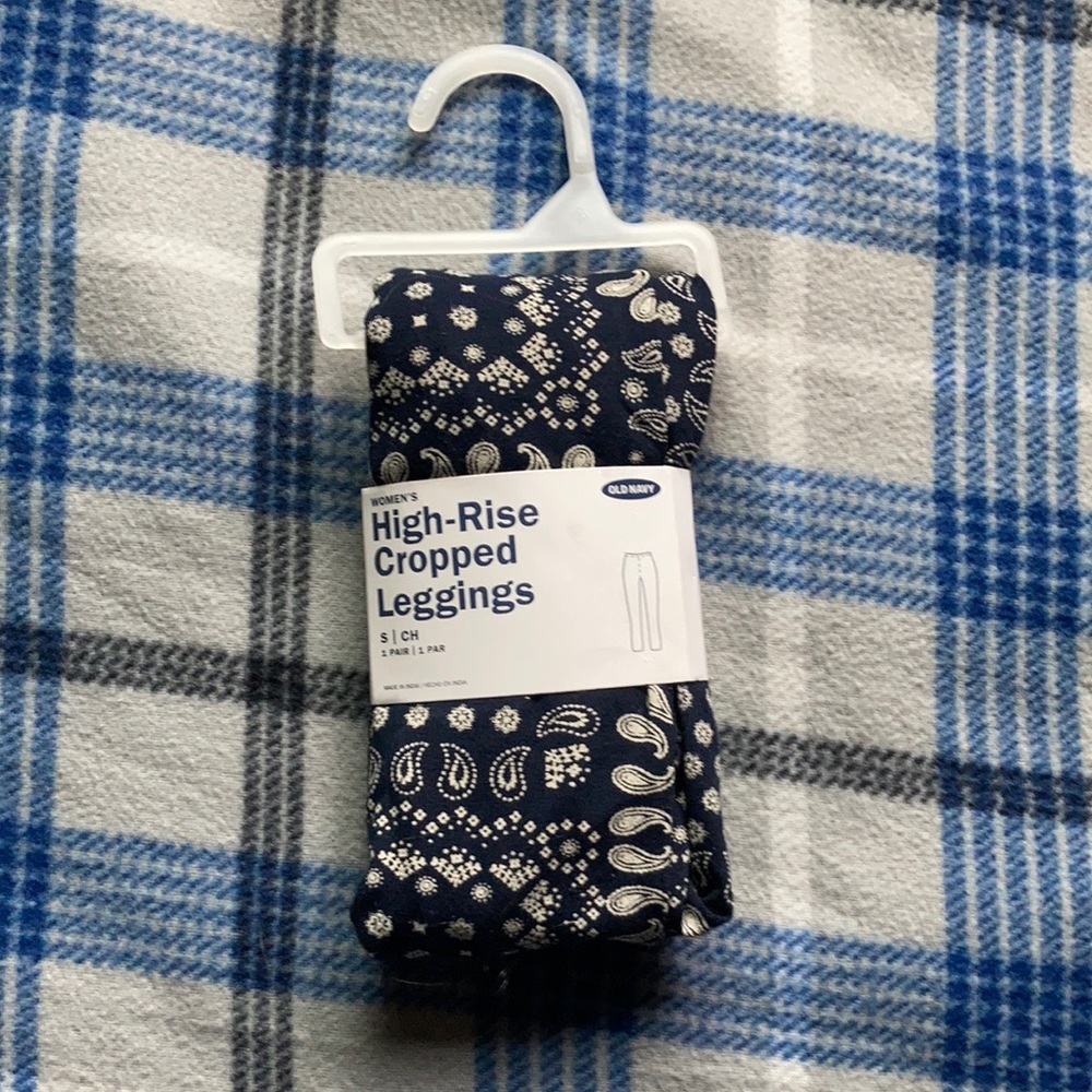 Size small Paisley navy blue pattern leggings